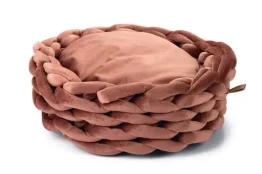 Designed by lotte ziba kattenmand - fluweel - roze - 40x40x15 cm
